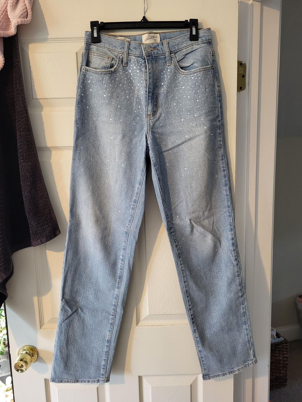 Universal Thread Light Blue Straight-Leg Jeans with Crystal Accents